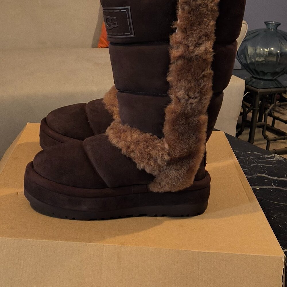 Brand new ugg boot